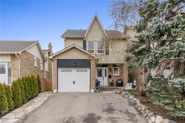 52 Kincaid Court, House detached with 3 bedrooms, 1 bathrooms and 3 parking in Brampton ON | Image 1