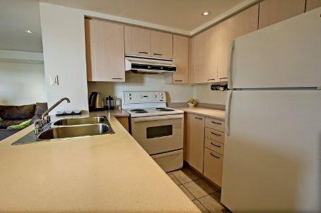 306 - 8 Oxford St, Condo with 2 bedrooms, 1 bathrooms and null parking in Toronto ON | Image 5