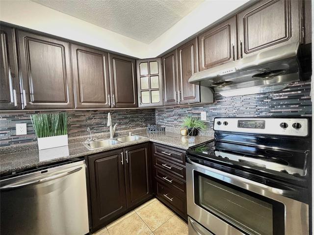 1607 - 2901 Kipling Ave, Condo with 2 bedrooms, 2 bathrooms and 1 parking in Toronto ON | Image 15
