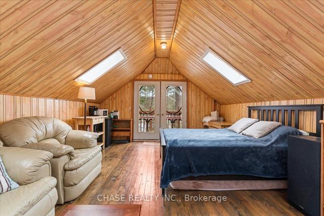2076 Little Hawk Lake Rd, House detached with 2 bedrooms, 1 bathrooms and 11 parking in Algonquin Highlands ON | Image 25