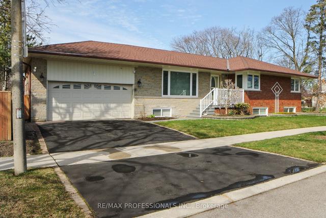 2 Woodpark Rd, House detached with 3 bedrooms, 4 bathrooms and 4 parking in Toronto ON | Image 1