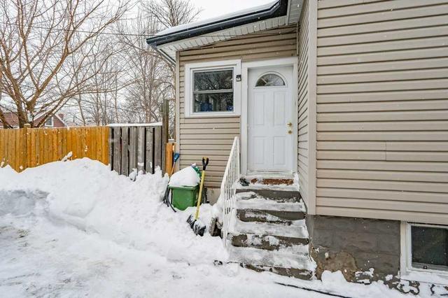 100 Cameron Ave N, House detached with 3 bedrooms, 2 bathrooms and 2 parking in Hamilton ON | Image 29