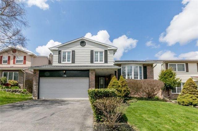 136 Lowe Blvd, House detached with 4 bedrooms, 3 bathrooms and 2 parking in Newmarket ON | Image 1