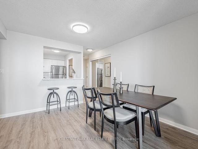 805 - 398 Eglinton Ave E, Condo with 2 bedrooms, 2 bathrooms and 1 parking in Toronto ON | Image 2