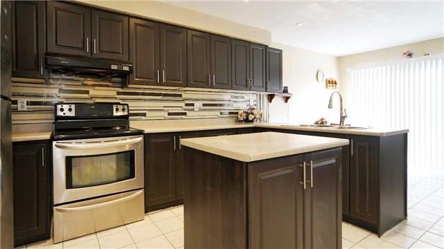 77 Peace Valley Cres, House detached with 3 bedrooms, 4 bathrooms and 4 parking in Brampton ON | Image 4