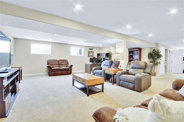 3327 Morningmist Way, House detached with 4 bedrooms, 3 bathrooms and 6 parking in Ottawa ON | Image 21