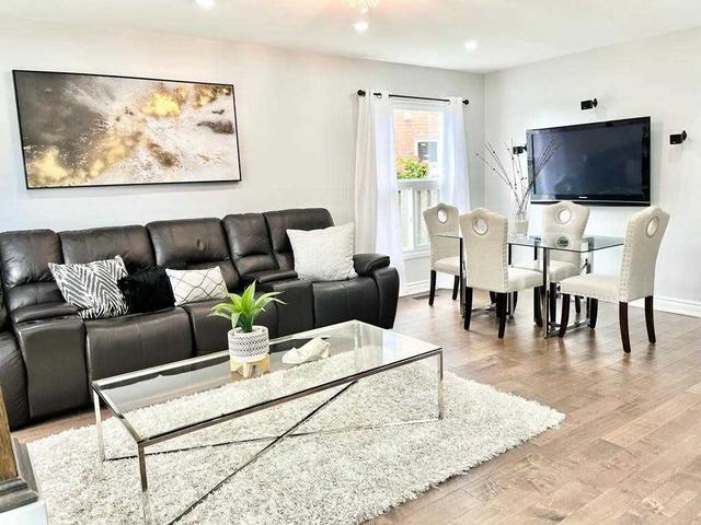 70 Lavron Crt, House detached with 3 bedrooms, 3 bathrooms and 4 parking in Markham ON | Image 27