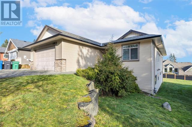 2308 Rockwood Pl, House detached with 6 bedrooms, 4 bathrooms and 4 parking in Nanaimo BC | Image 43