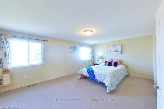 920 Grenfell Dr, House detached with 4 bedrooms, 3 bathrooms and 4 parking in London ON | Image 7