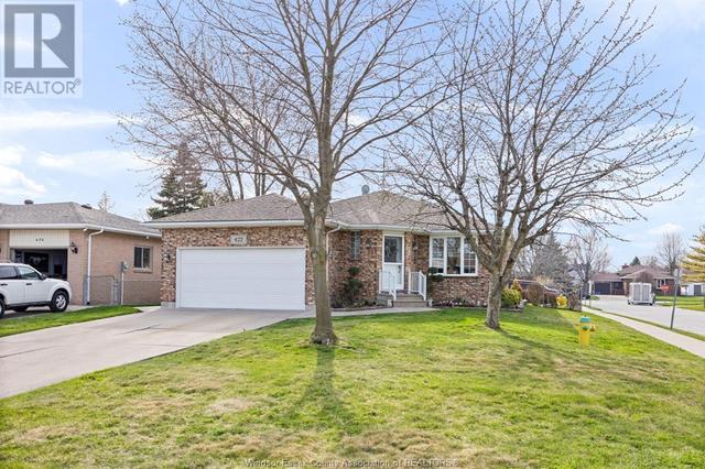 422 Champlain Court, House detached with 3 bedrooms, 2 bathrooms and null parking in Lakeshore ON | Image 29