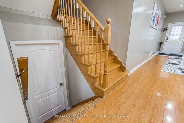 45 Commodore Dr, House semidetached with 4 bedrooms, 4 bathrooms and 4 parking in Brampton ON | Image 16