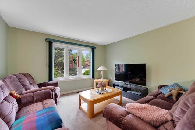 5 Nugent Crt, House detached with 3 bedrooms, 2 bathrooms and 5 parking in Barrie ON | Image 7