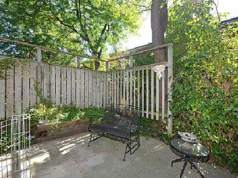 399 Woburn Ave, Townhouse with 3 bedrooms, 3 bathrooms and 2 parking in Toronto ON | Image 9