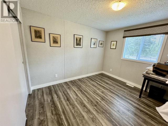 6823 Fricke Road, House detached with 2 bedrooms, 2 bathrooms and null parking in Cariboo L BC | Image 12