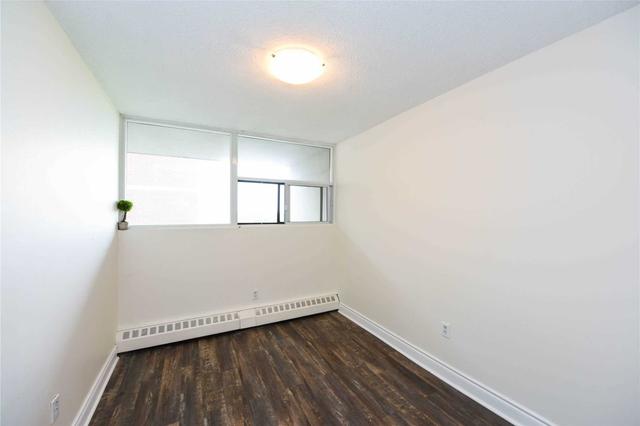 514 - 2121 Roche Crt, Condo with 3 bedrooms, 2 bathrooms and 1 parking in Mississauga ON | Image 16