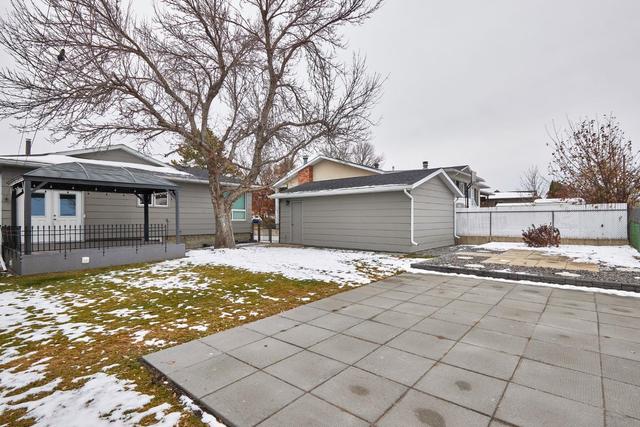 78 Seven Persons Crescent Sw, House detached with 3 bedrooms, 2 bathrooms and 1 parking in Medicine Hat AB | Image 39