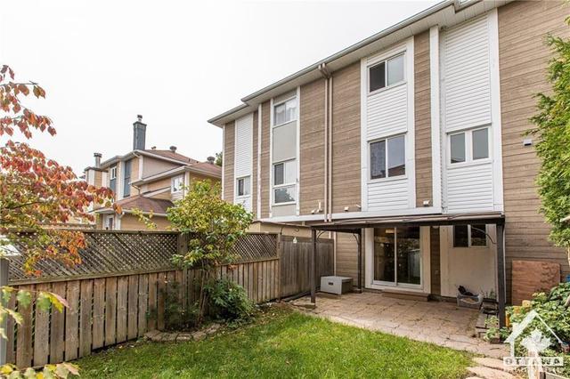1473 Thurlow Street, Townhouse with 3 bedrooms, 2 bathrooms and 3 parking in Ottawa ON | Image 26