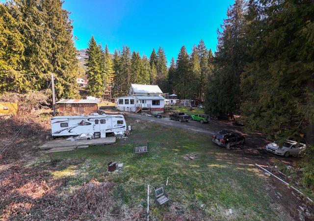 1766 Riondel Road N, House detached with 3 bedrooms, 2 bathrooms and null parking in Central Kootenay A BC | Image 62