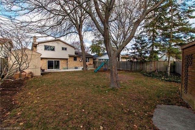 1122 Cambridge Crescent, House detached with 4 bedrooms, 2 bathrooms and null parking in Sarnia ON | Image 31