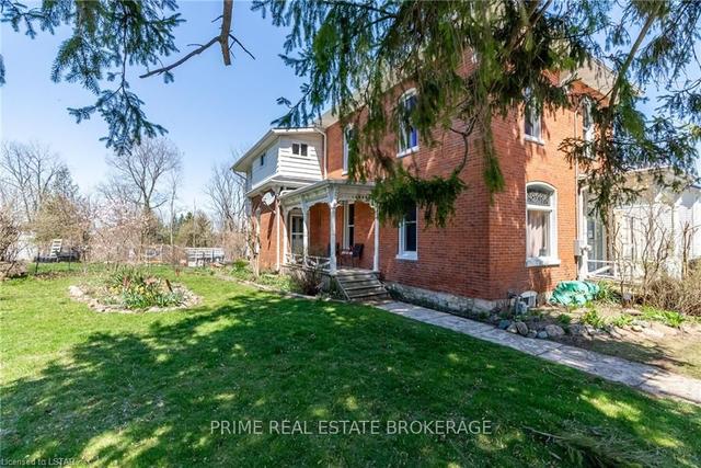 137 Main St E, House detached with 5 bedrooms, 2 bathrooms and 4 parking in Chatham Kent ON | Image 28