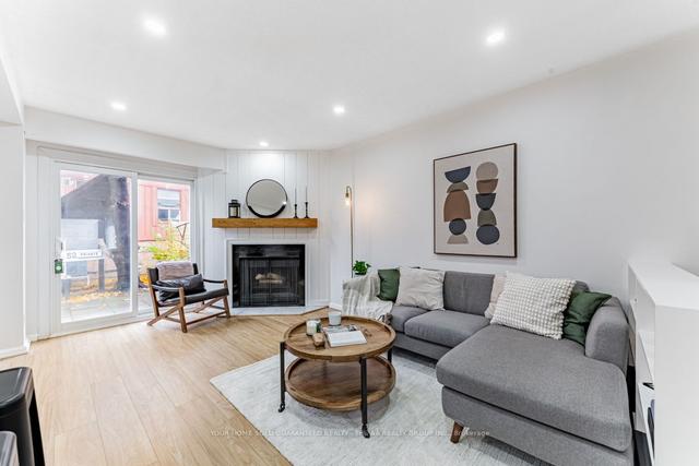 104 Bellefontaine St, House attached with 3 bedrooms, 3 bathrooms and 3 parking in Toronto ON | Image 28