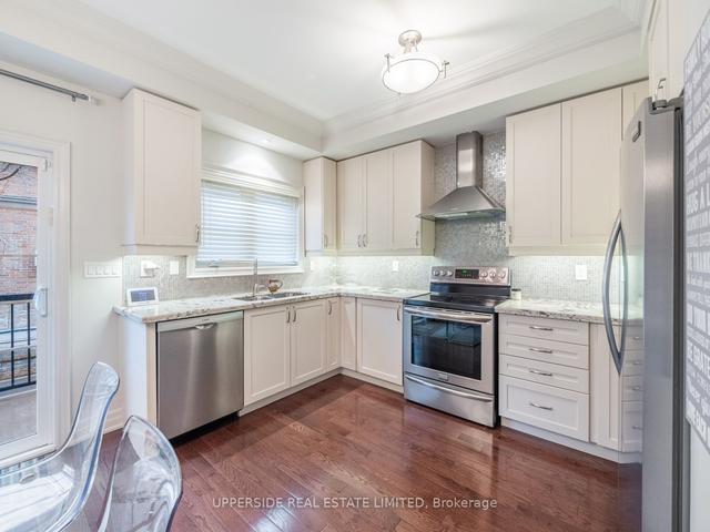 2675a Bathurst St, House attached with 4 bedrooms, 3 bathrooms and 1 parking in Toronto ON | Image 4