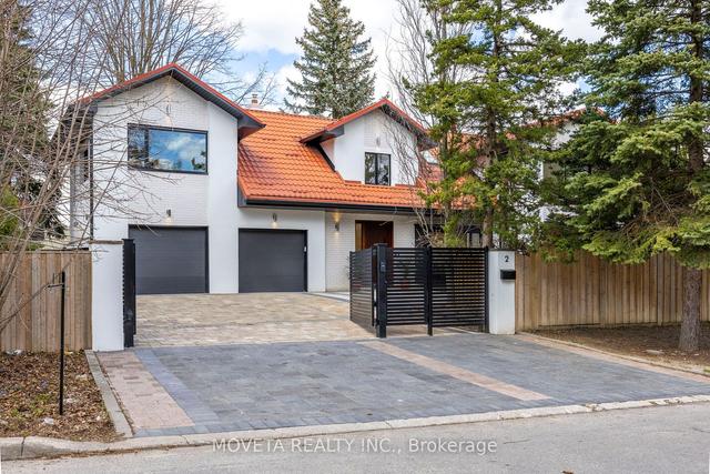 2 Addison Cres, House detached with 4 bedrooms, 6 bathrooms and 5 parking in Toronto ON | Image 1