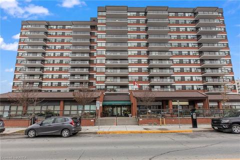 806 - 165 Ontario Street, House attached with 3 bedrooms, 2 bathrooms and 1 parking in Kingston ON | Card Image