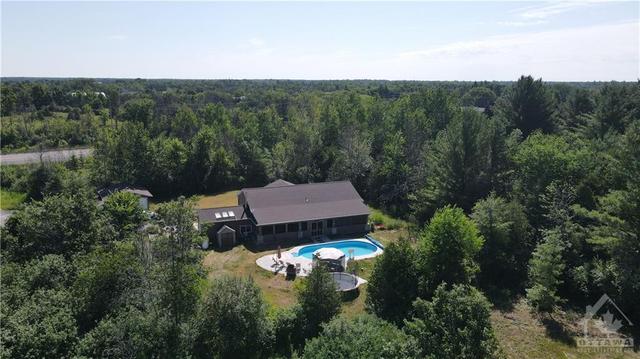 7843 Highway 15 Highway, House detached with 4 bedrooms, 2 bathrooms and 10 parking in Beckwith ON | Image 2