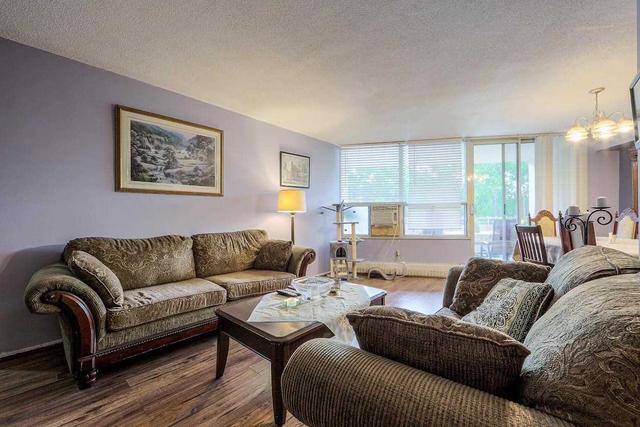 216 - 60 Pavane Linkway, Condo with 3 bedrooms, 2 bathrooms and 1 parking in Toronto ON | Image 15