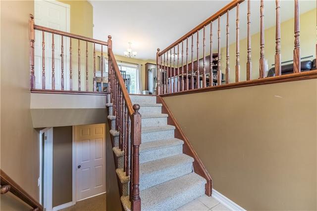 661 Fairview Avenue S, House detached with 4 bedrooms, 2 bathrooms and 3 parking in Laurentian Valley ON | Image 2