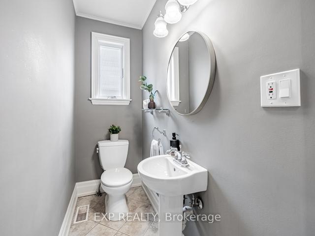9 Humbercrest Pt, House detached with 4 bedrooms, 4 bathrooms and 4 parking in Toronto ON | Image 11