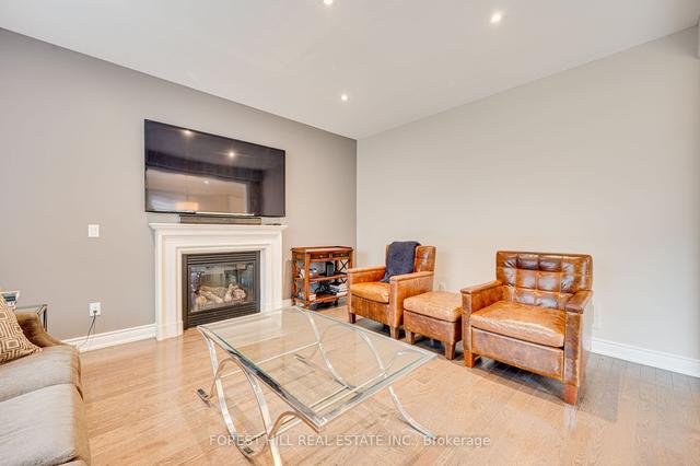 181 Goddard St, House detached with 4 bedrooms, 4 bathrooms and 4 parking in Toronto ON | Image 2