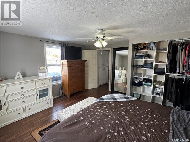 415 2nd Avenue E, House detached with 4 bedrooms, 2 bathrooms and null parking in Biggar SK | Image 18