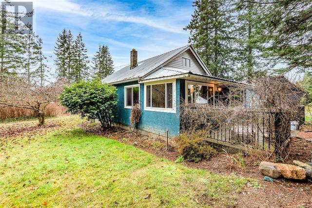 1940 Pengelley Rd, House detached with 2 bedrooms, 1 bathrooms and 10 parking in Campbell River BC | Image 3