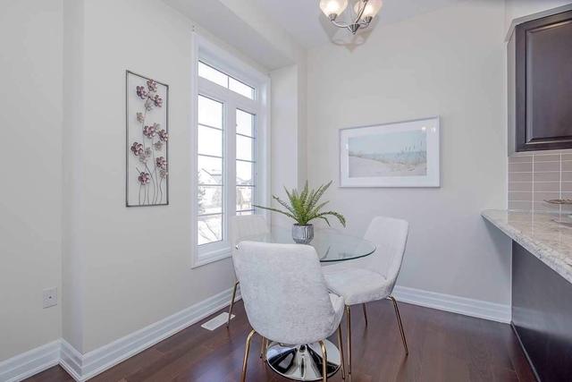 [th47] - 39 Beverley Glen Blvd, Townhouse with 3 bedrooms, 4 bathrooms and 2 parking in Vaughan ON | Image 9
