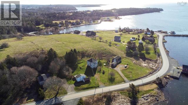 688 Mason Beach Road, House detached with 8 bedrooms, 1 bathrooms and null parking in Lunenburg MD NS | Image 19