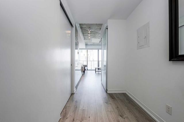 3901 - 161 Roehampton Ave, Condo with 1 bedrooms, 1 bathrooms and 0 parking in Toronto ON | Image 8