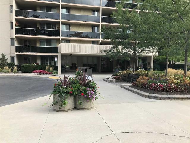 904 - 812 Burnhamthorpe Rd, Condo with 2 bedrooms, 2 bathrooms and 1 parking in Toronto ON | Image 12