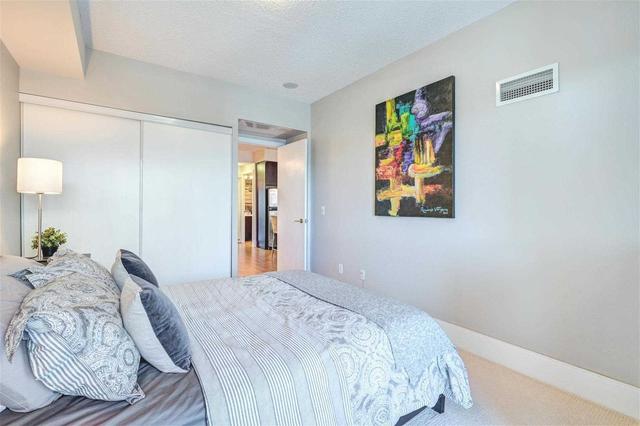 201 - 181 Wynford Dr, Condo with 1 bedrooms, 1 bathrooms and 1 parking in Toronto ON | Image 2