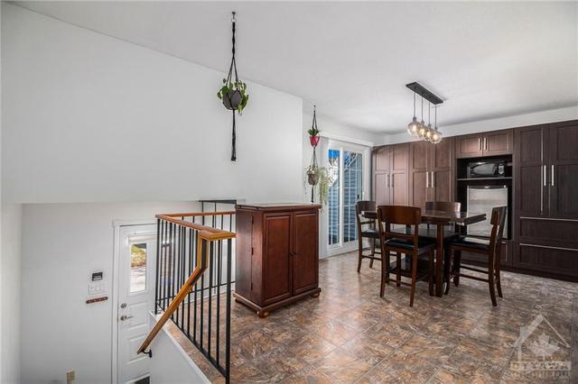 80 Castlegreen Private, Townhouse with 3 bedrooms, 3 bathrooms and 2 parking in Ottawa ON | Image 7