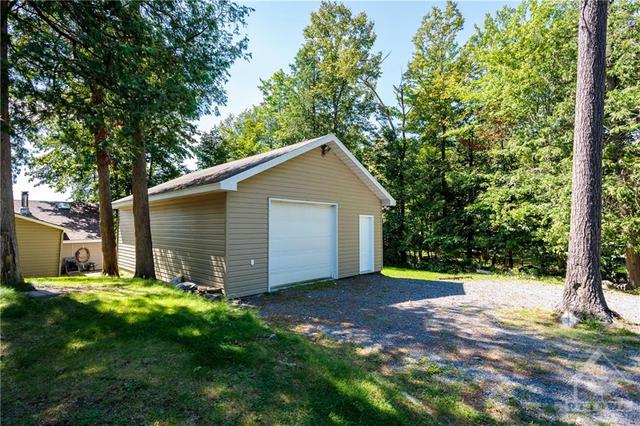 265 3 Mile Bay Road, House detached with 4 bedrooms, 1 bathrooms and 5 parking in Lanark Highlands ON | Image 26