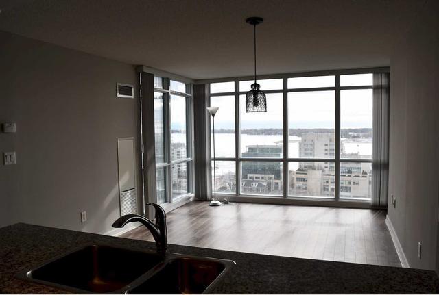 1812 - 15 Fort York Blvd, Condo with 2 bedrooms, 2 bathrooms and 1 parking in Toronto ON | Image 16