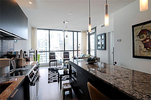 1005 - 8 Charlotte St, Condo with 1 bedrooms, 2 bathrooms and 1 parking in Toronto ON | Image 11