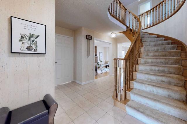 809 Buckingham Crt, House detached with 3 bedrooms, 3 bathrooms and 6 parking in Mississauga ON | Image 15