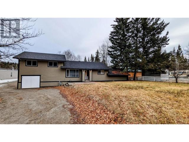 5611 Canim Hendrix Lake Road, House detached with 3 bedrooms, 2 bathrooms and null parking in Cariboo H BC | Image 4