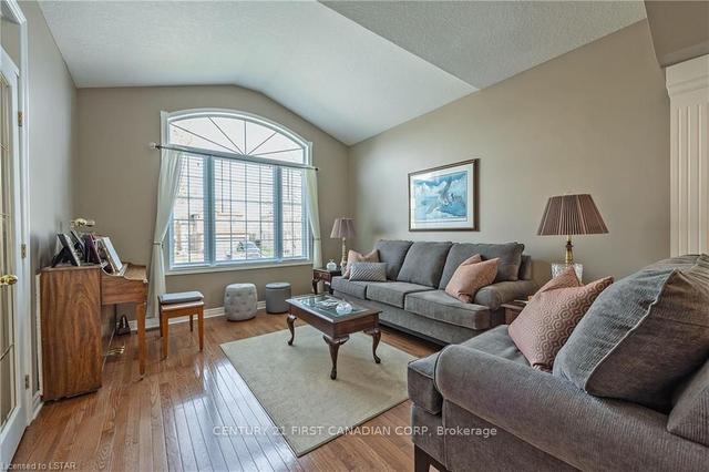 1184 Thornley Ave, House detached with 4 bedrooms, 4 bathrooms and 6 parking in London ON | Image 3
