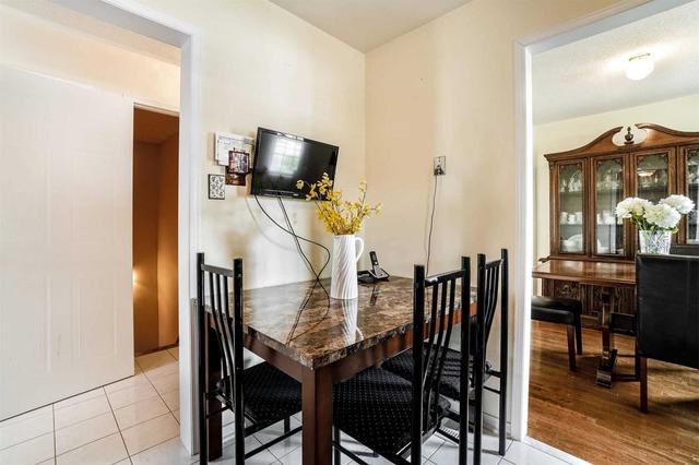 2 Brisbane Crt, Townhouse with 2 bedrooms, 2 bathrooms and 2 parking in Brampton ON | Image 16