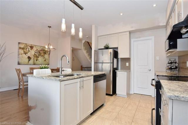 347 Livery Street, House attached with 3 bedrooms, 2 bathrooms and 3 parking in Ottawa ON | Image 21