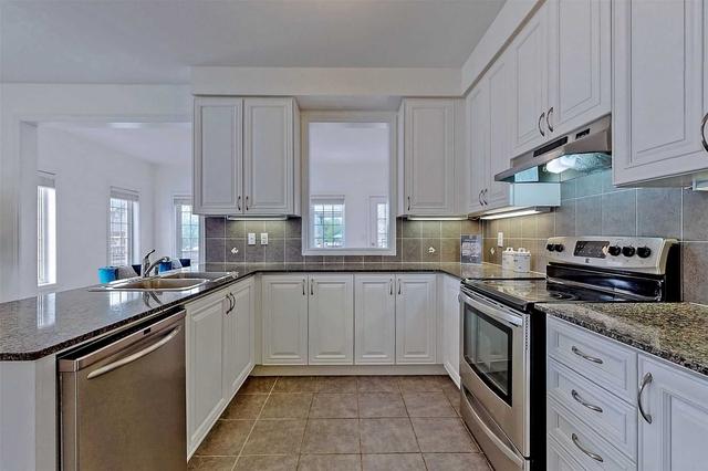 2 Moore's Crt, House attached with 4 bedrooms, 3 bathrooms and 3 parking in Markham ON | Image 30
